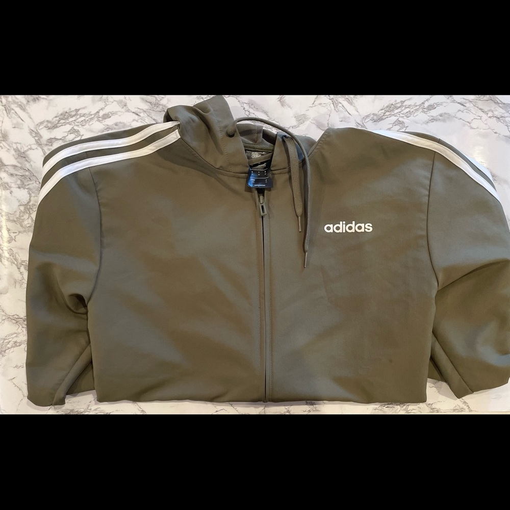 Adidas Men’s Windbreaker size Medium in Army Green
